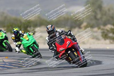 media/Jan-15-2026-Racers Edge (Thu) [[dfebeb70ab]]/3-B Group/Session 4 (Turn 5)/